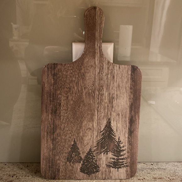 NWT serving board - Picture 1 of 4